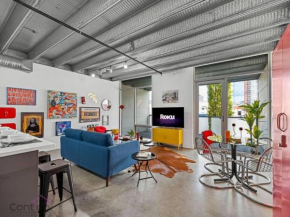 Urban Pop Loft, Near ICE District, UG Parking